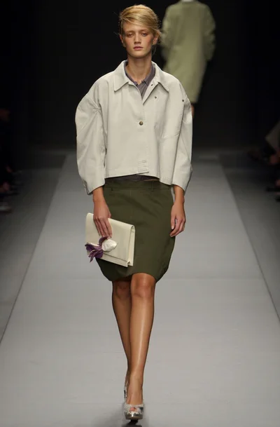 Look 10